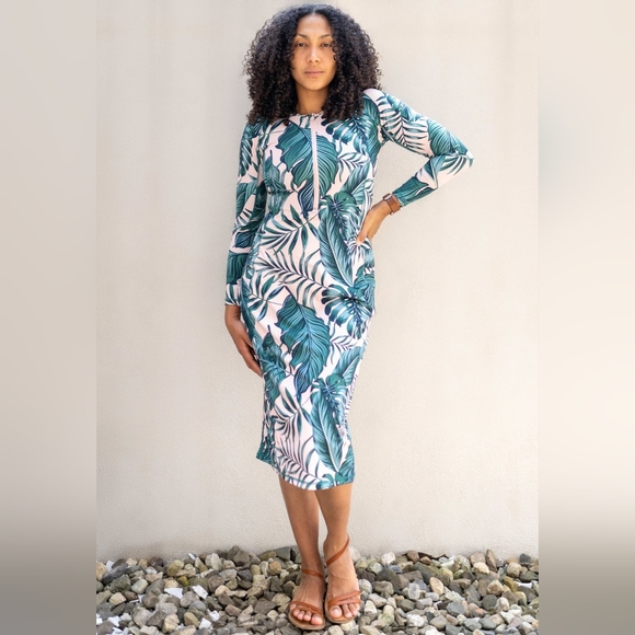 CHASTE Swim Dress - Picture 3 of 3